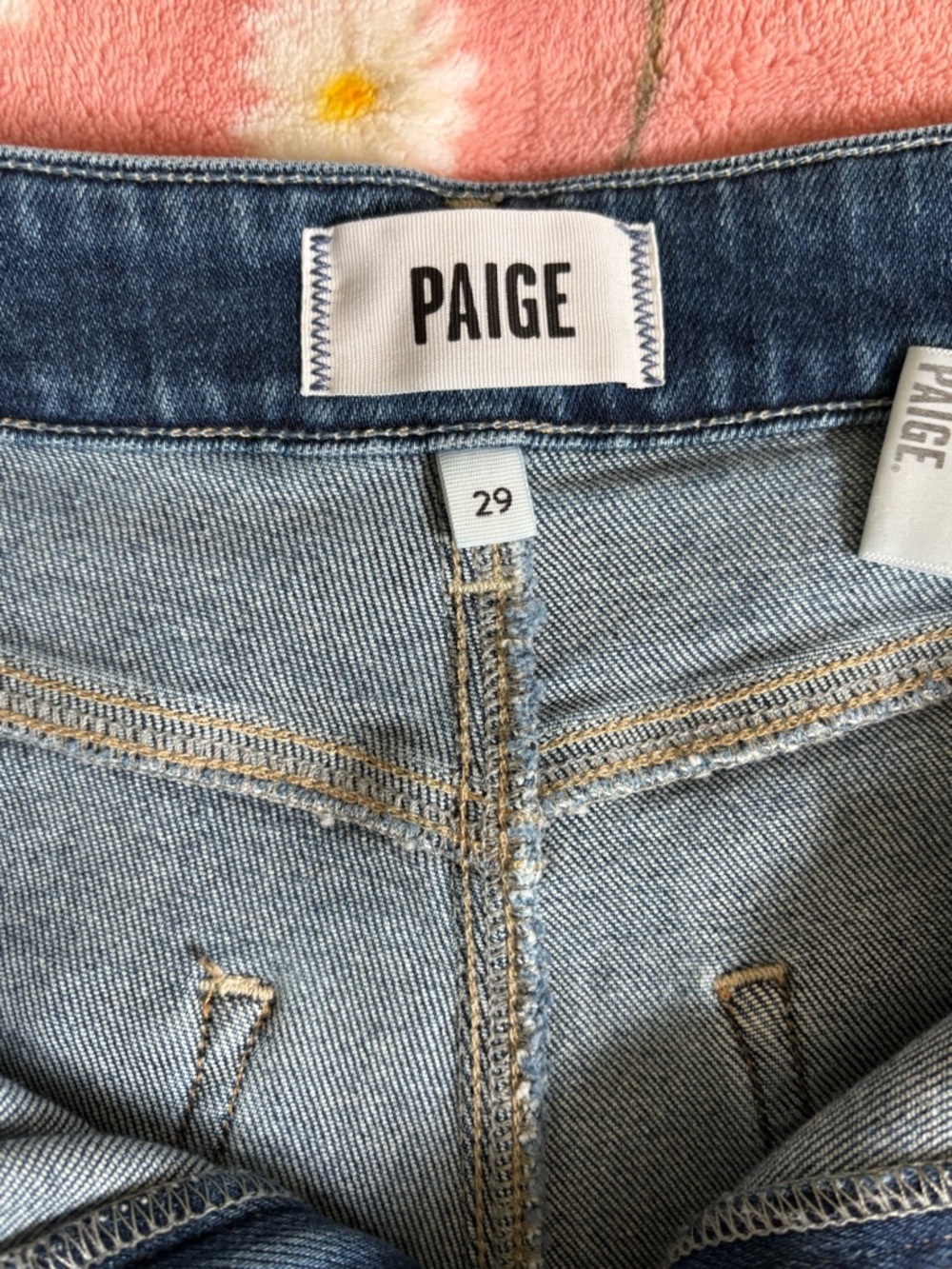 Paige Anessa High Rise Wide Leg Petite Jeans Frayed Hem in Arpeggio Size 29 EUC - Picture 8 of 11